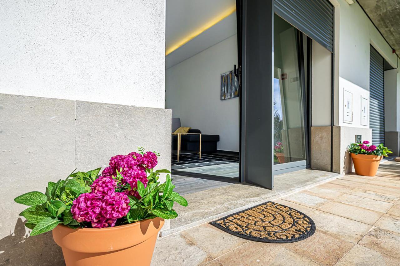 Garden Apartment Dona Amelia Абрантес Екстериор снимка