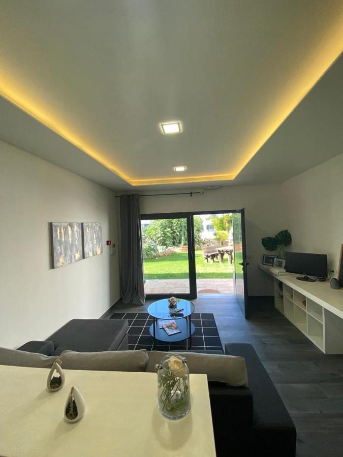 Garden Apartment Dona Amelia Абрантес Екстериор снимка