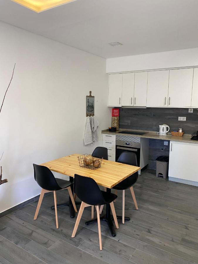 Garden Apartment Dona Amelia Абрантес Екстериор снимка